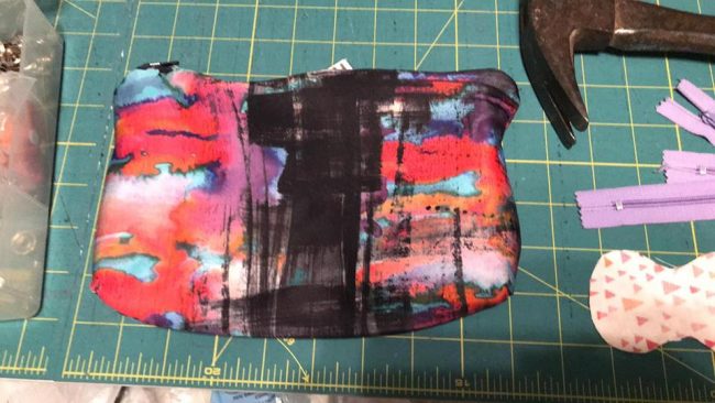 Zip it Up! FREE Zipper Bag Pattern! – Sewing with Sarah